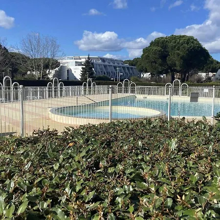 Appartement Dans Avec Piscine Proche