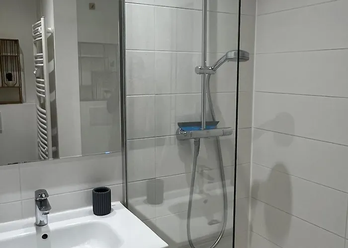 Apartament Dans Avec Piscine Proche