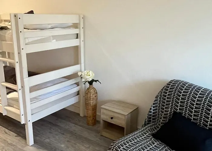 Apartament Dans Avec Piscine Proche